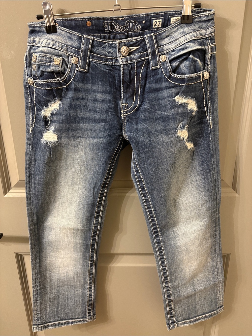 Miss Me Signature Cuffed Capri Faded Distressed Blue Jeans